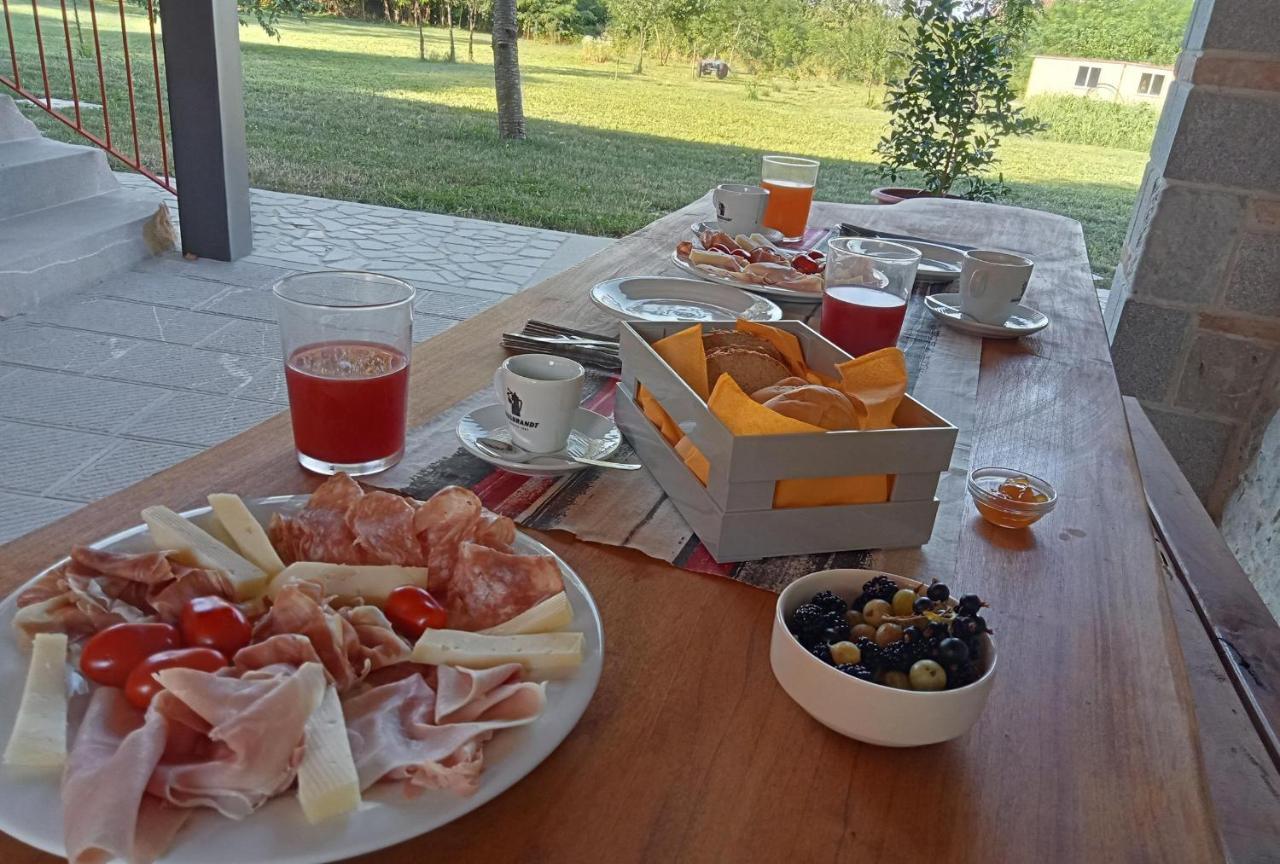 Le Acacie Acomodação com café da manhã Torreano Exterior foto